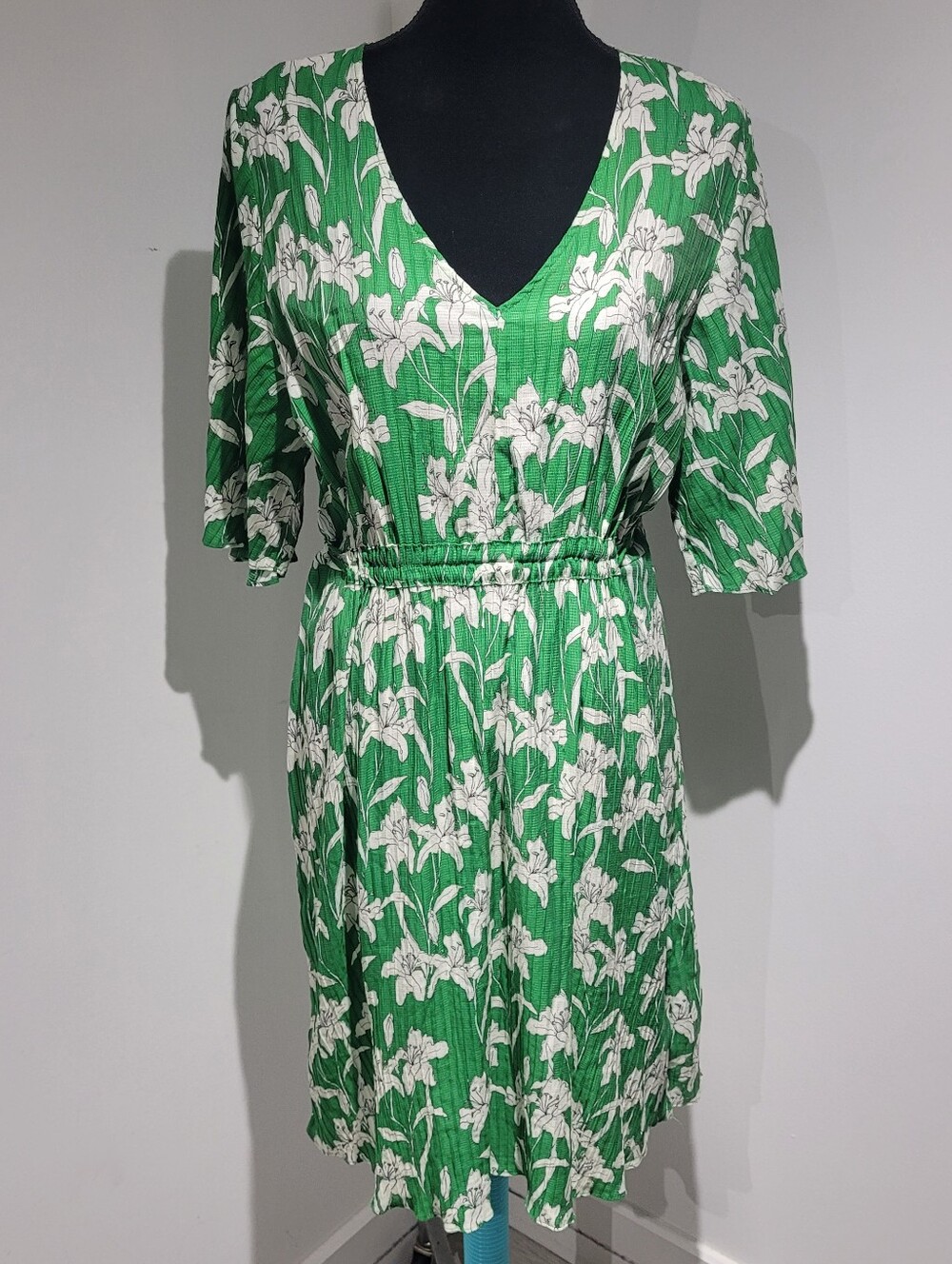 Mango Women's Floral V-Neck Drawstring Waist Dress XL Green White Summer Picnic